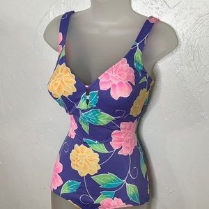 Vintage Roxanne union label floral built in bra one piece swimsuit size 16 cup B